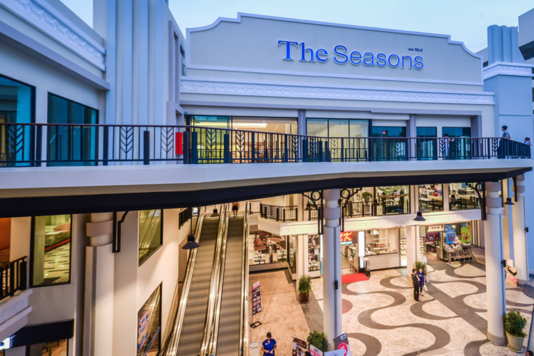 The Seasons Mall – VIC3 Bangkok Hotel