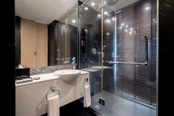 Studio Executive Twin-5